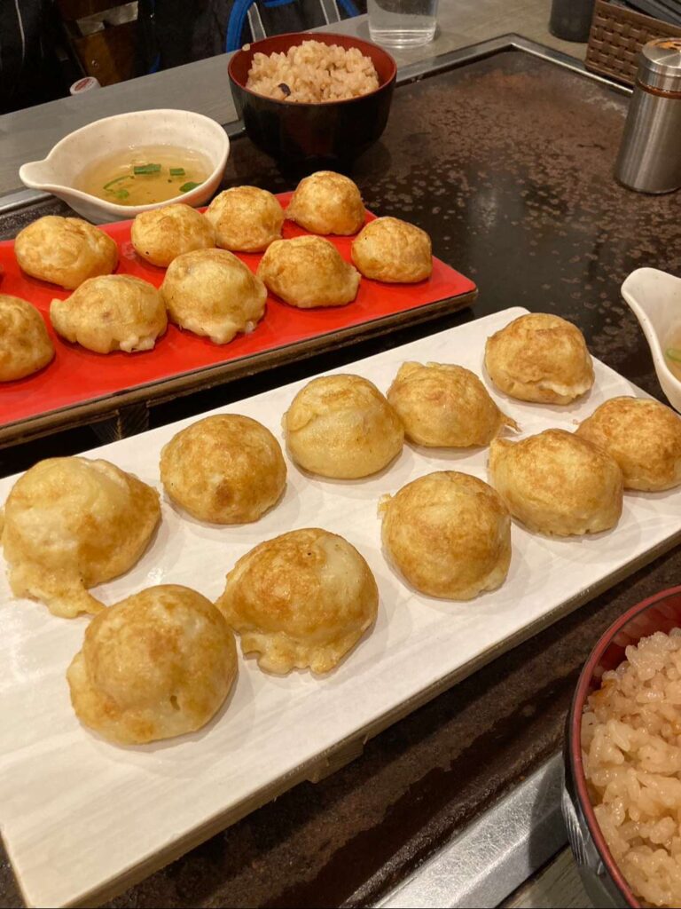 明石焼きとたこ飯のセット