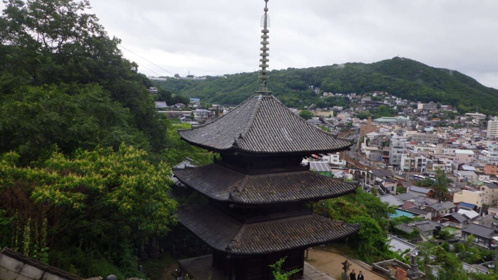 三重塔