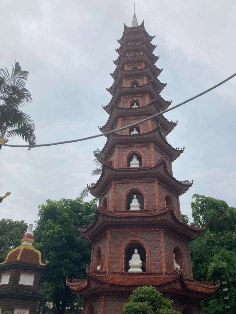 鎮国寺
