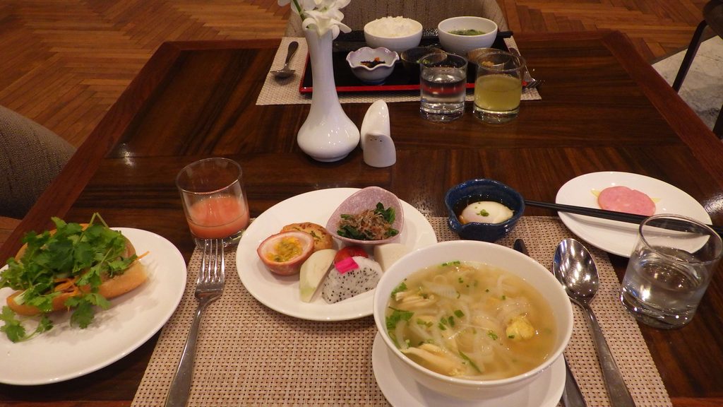 朝食